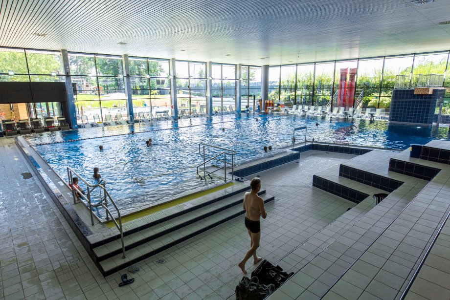 Schwimmbad Freizeitbad Aquariush In Unterschleiheim